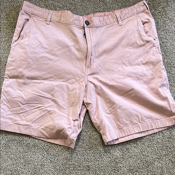 Men’s pink shorts - 42 - like-new condition - Picture 1 of 3